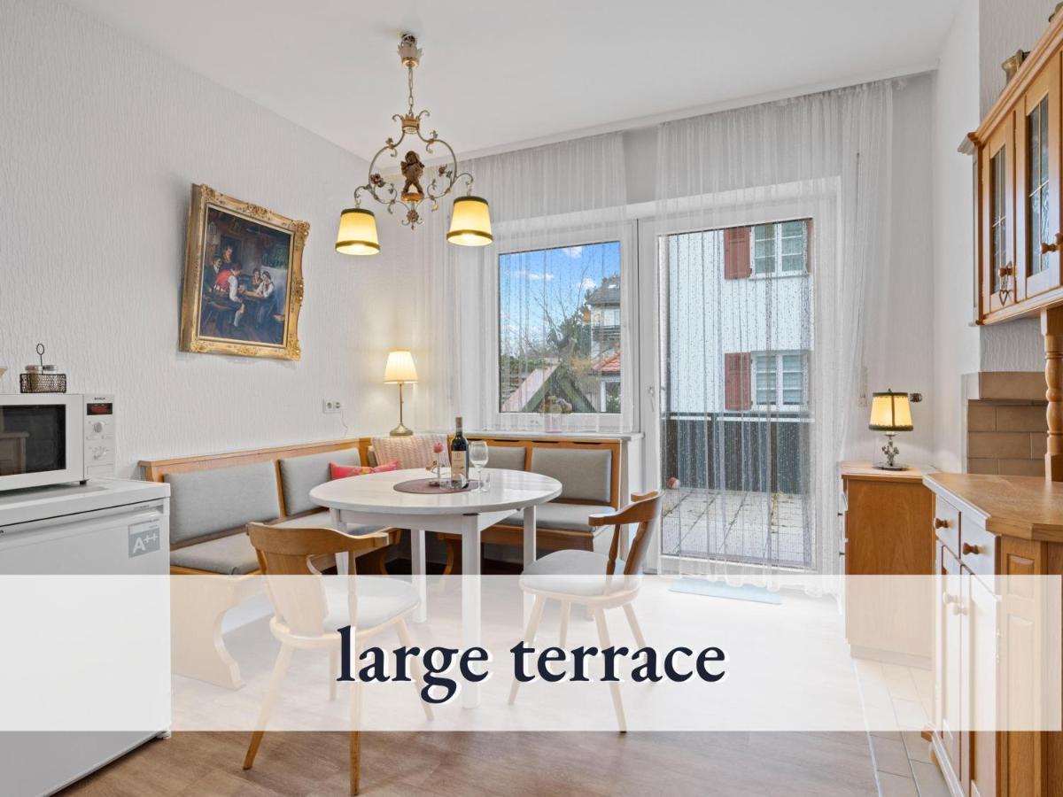 Sehr Grosse Ferienwohnung In Bester Lage Mit Grosser Sonnenterrasse L Innenstadtnaehe L 1 Minute Zum Bahnhof L Grosse Kueche L Tv L Extra-Wc L Free-Wlan L Willkommen Im Hallo!-Apartment 5 Бад-Верисхофен Экстерьер фото